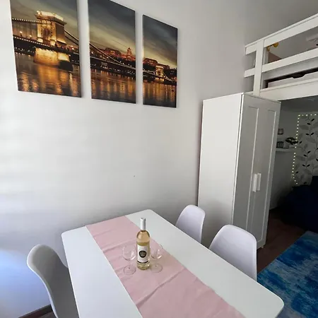 Ben * Budapest